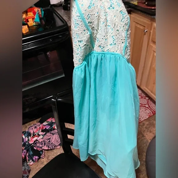 DRESSES-TOPS - Picture 5 of 15